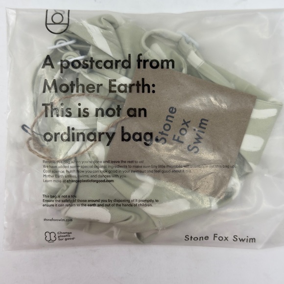 Stone Fox Swim Daya Bikini Top Strappy Crossback Plunging Neck Aloe Lines Size S - Picture 10 of 11